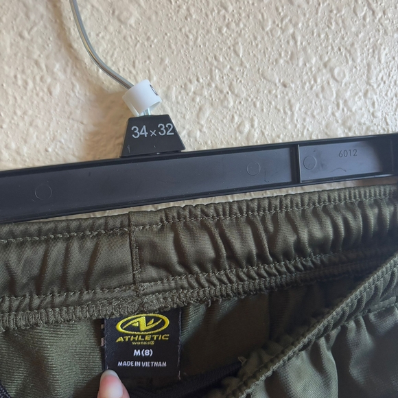 Green Sweatpants with Elastic Waistband and Tapered Cuffs - Picture 2 of 3